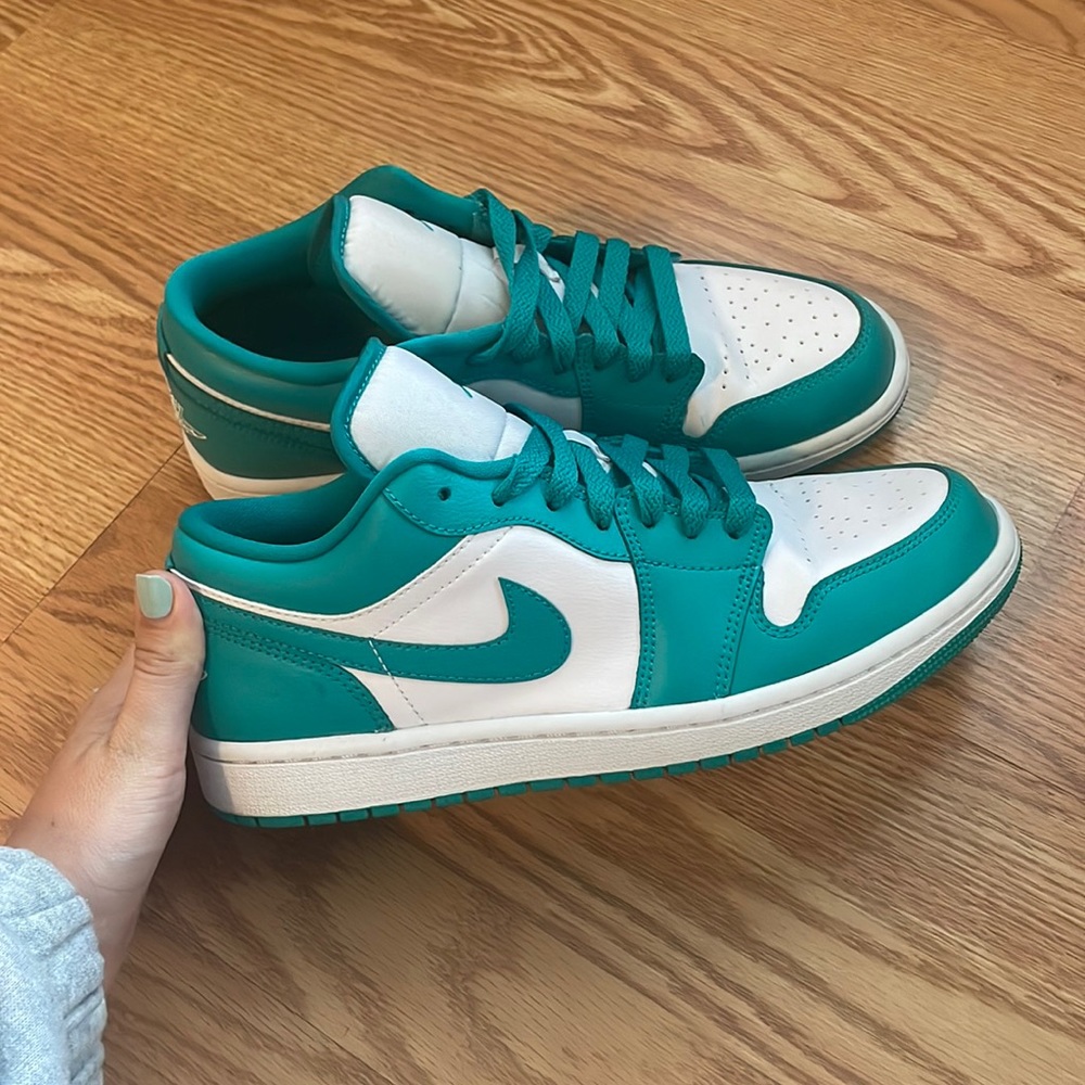 Jordan 1 Low New Emerald